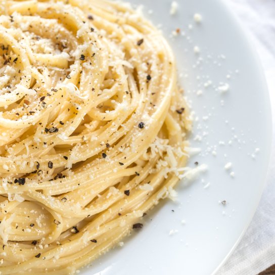 римська паста Cacio e Pepe