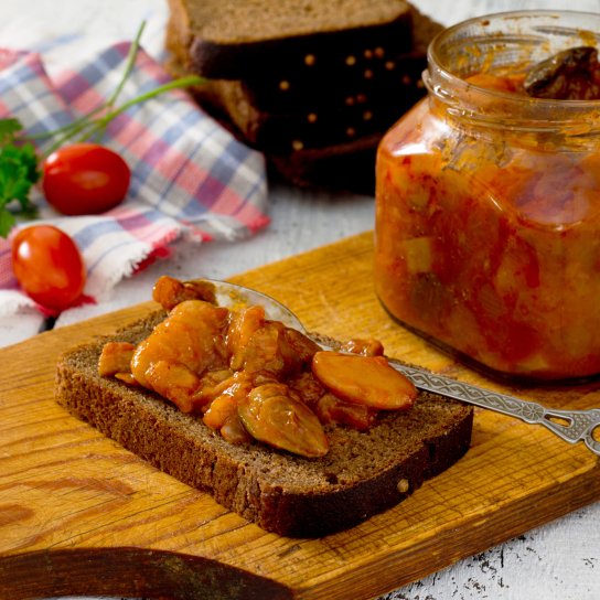 салат з квасолею на зиму