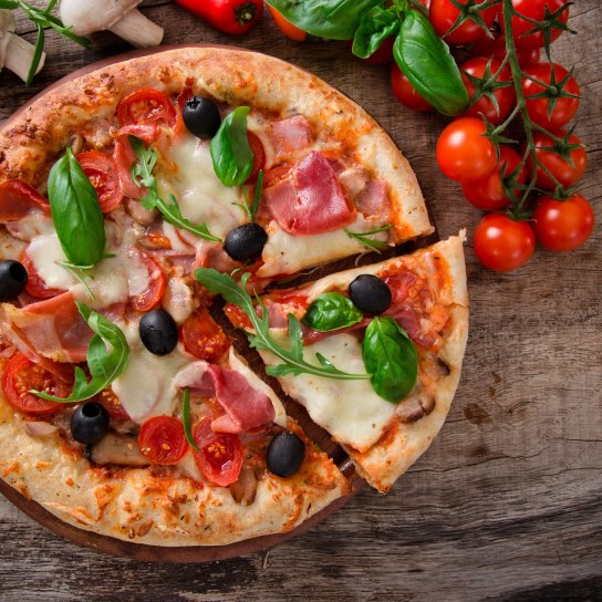 Бабусина піца з шинкою