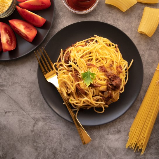 Спагеті з тушонкою