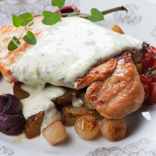 Курятина під соусом