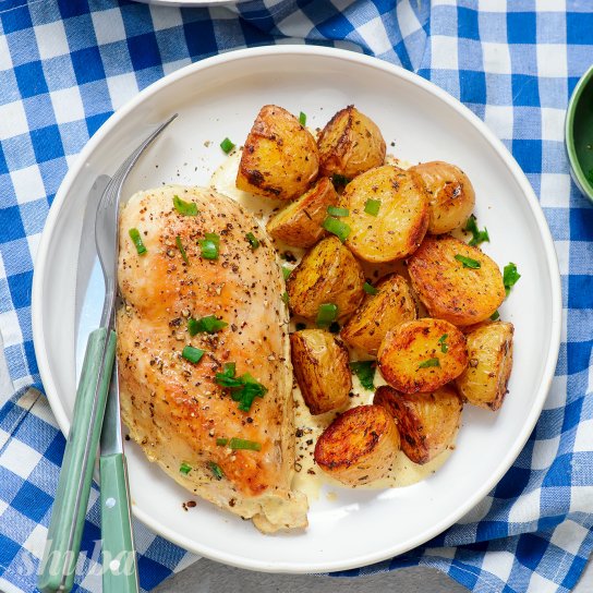 Курка у вершках з картоплею