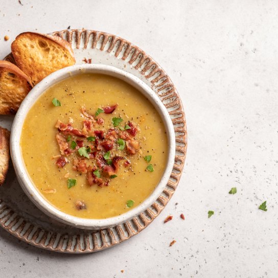 Картопляний крем-суп з беконом