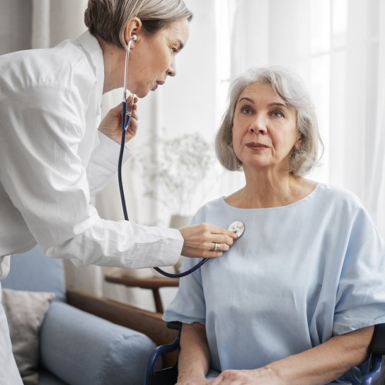 Жінка на прийомі у лікаря