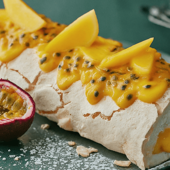 Меренговий рулет з маракуєю