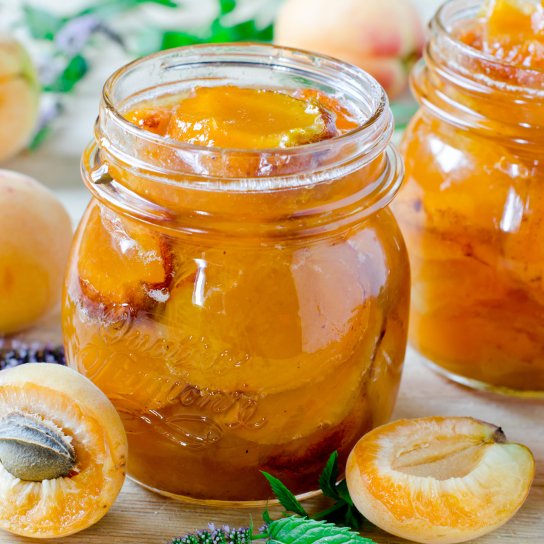 Варення з абрикосів і м’яти