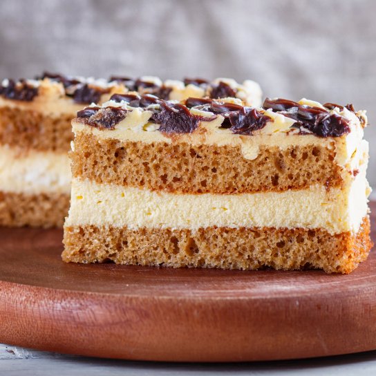 Бананово-ананасовий торт