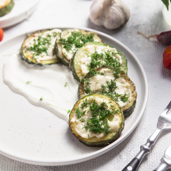 Запечені кабачки з намазкою