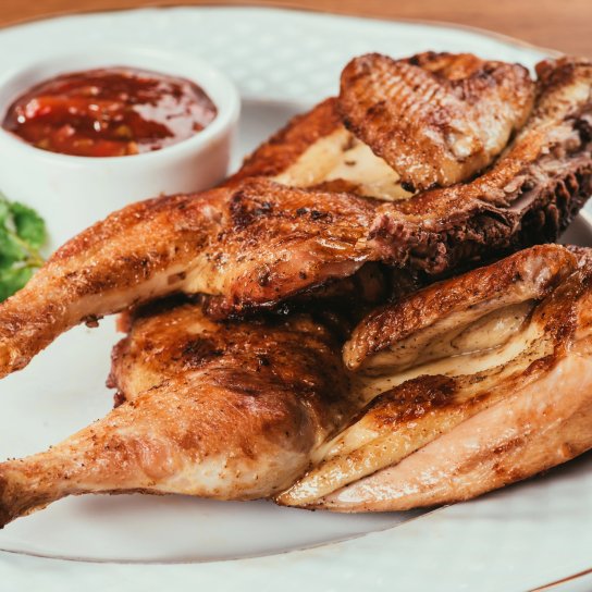 Курка в духовці