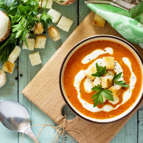 Суп з картоплі і помідорів