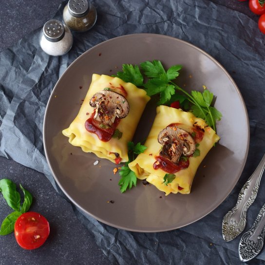 Лазанья-роли з сиром і цукіні: рецепт