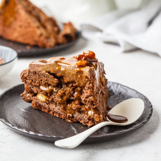 Пиріг з арахісовим маслом і фініками - рецепт