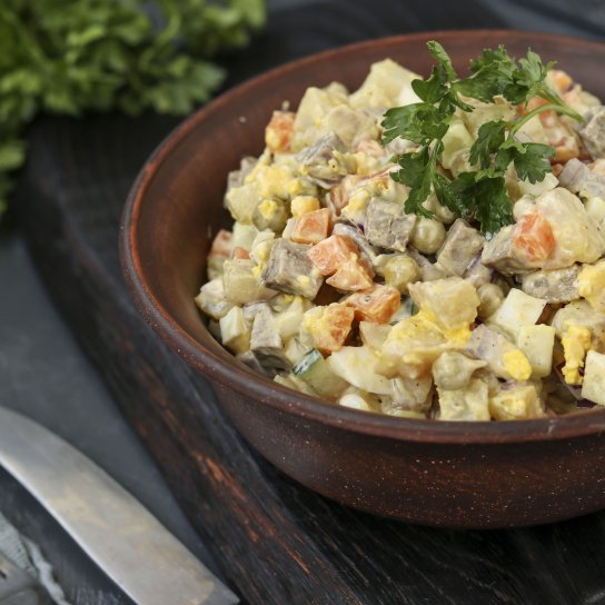 Олів'є з язиком