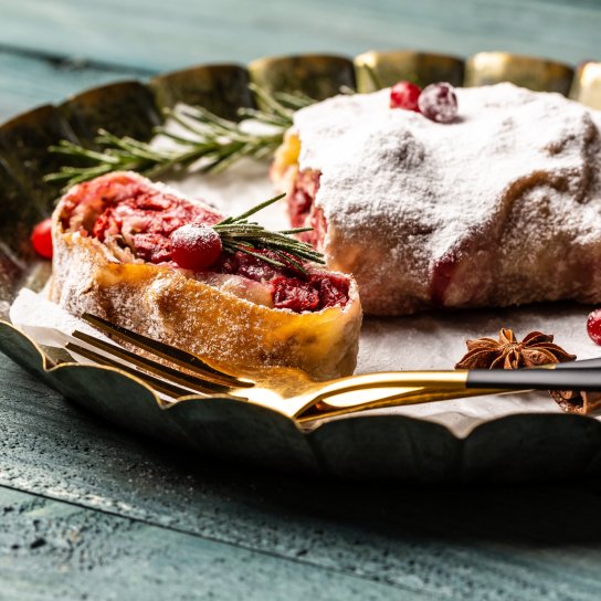 Лінивий штрудель з вишнями