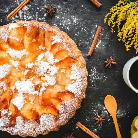 Шарлотка без яєць та молока