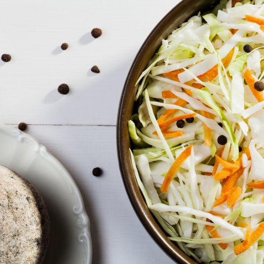 Маринована капуста з овочами