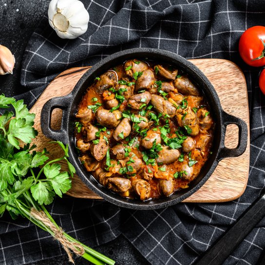 Курячі сердечка в підливці