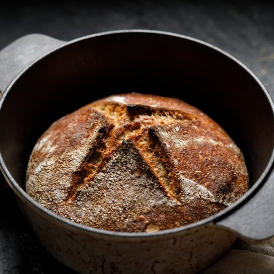 Голландська піч каструля