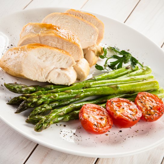 Курка зі спаржею