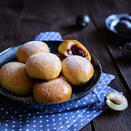Булочки з варенням