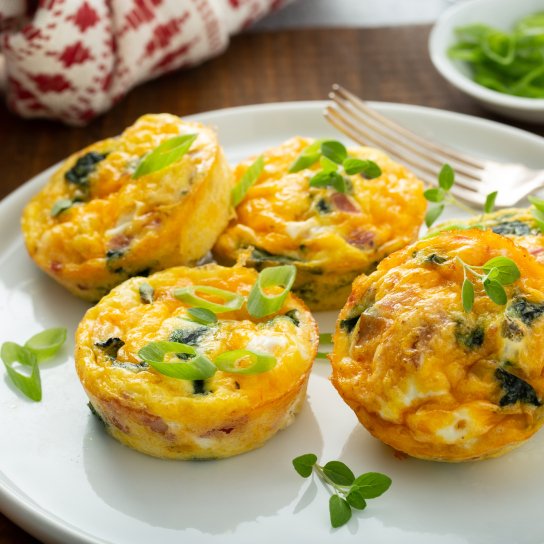 Яєчні кекси з фетою