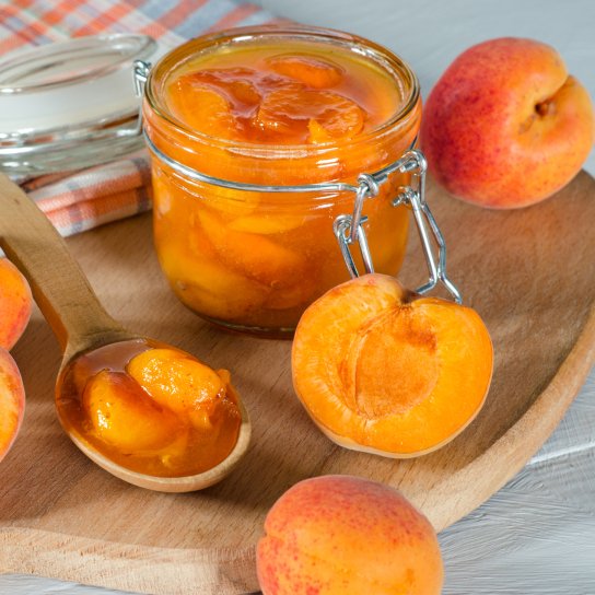 Абрикосове варення дольками