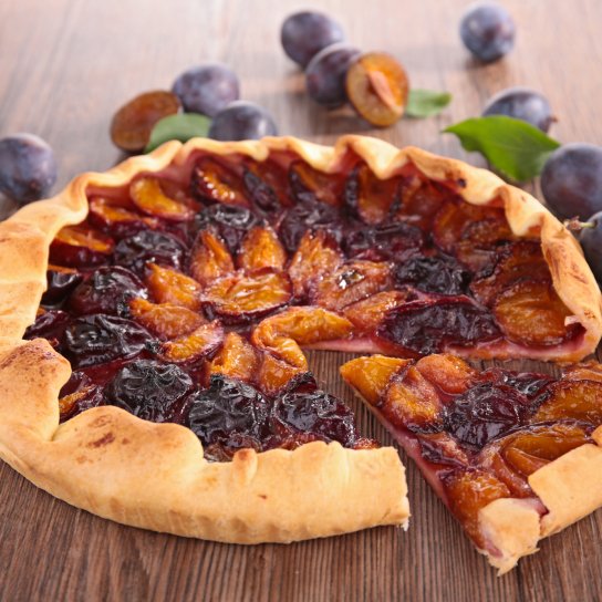 галета зі сливами й кисломолочним сиром