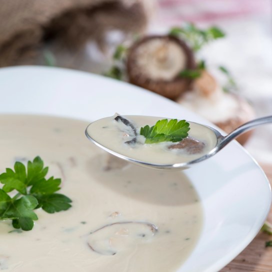Зупа молочна з гливами