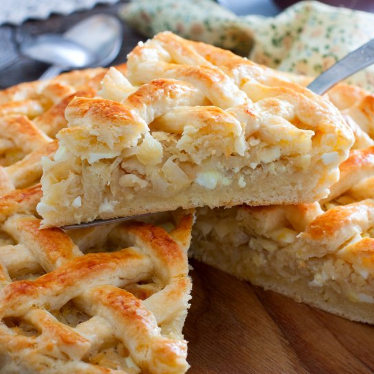 Сирний пиріг з варенням