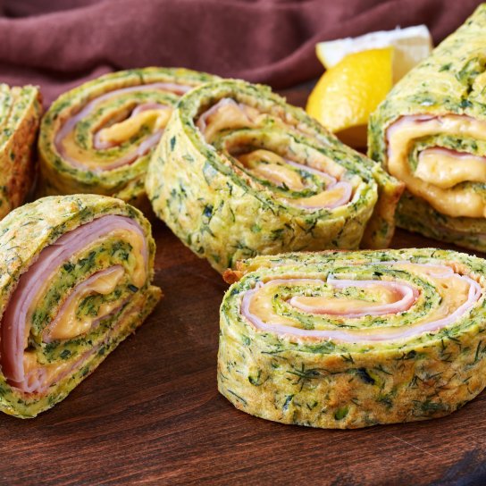 Рулет з цукіні з шинкою і сиром