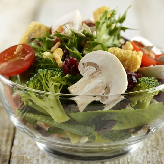 Салат з грибами та овочами