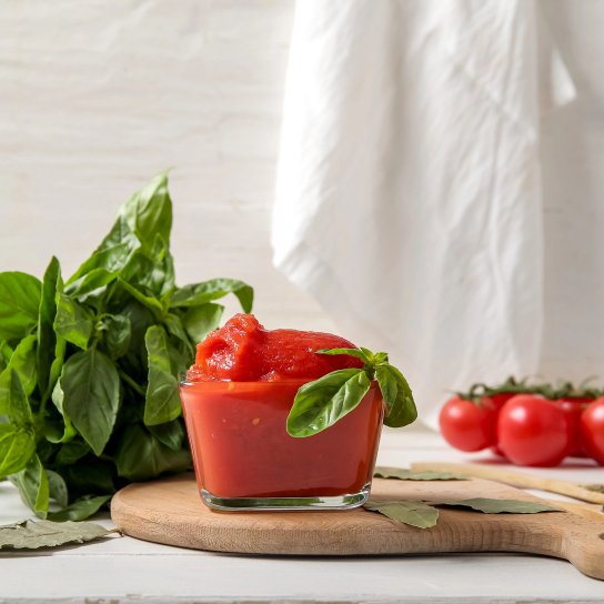 Італійський томатний соус з базиліком
