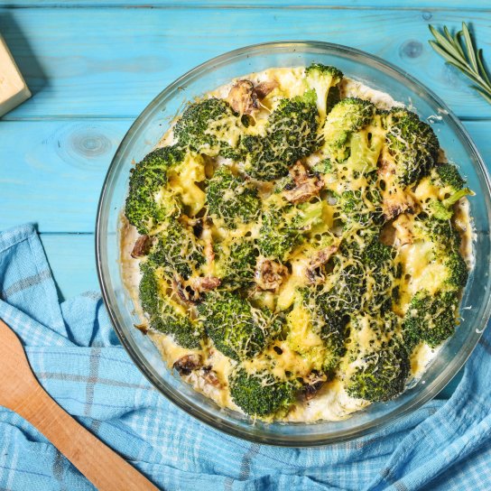 Запіканка з броколі, грибами і рисом