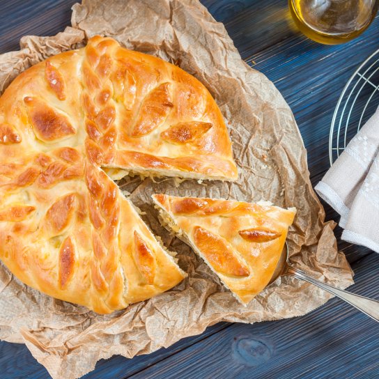 Пиріг з яйцем і цибулею