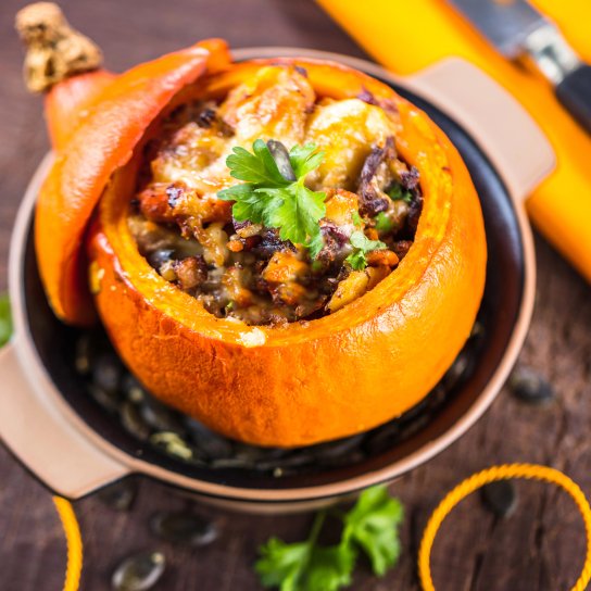 Ситна страва у горщику з гарбуза