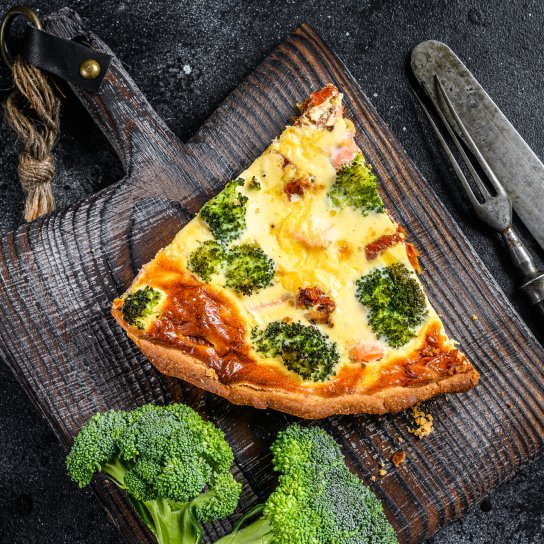 кіш-пиріг з рибою й броколі