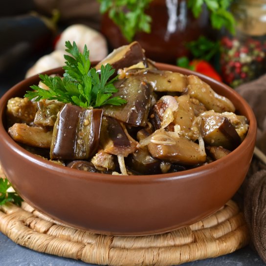 Гостра закуска з баклажанів