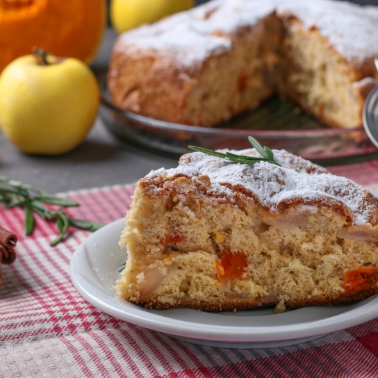 Шарлотка с яблоками и тыквой