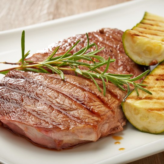 Яловичий стейк з цукіні