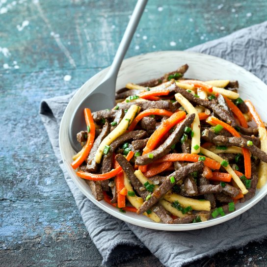 Теплий салат з яловичини