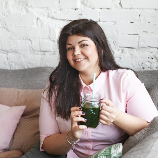 жінка бодіпозитив смузі