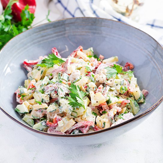 салат з грибами та куркою