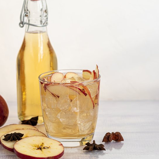 Домашній джин на яблуках та грушах