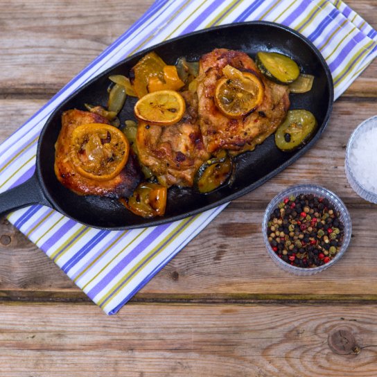 Курячі стегенця на вечерю