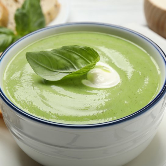 Крем-суп із цукіні та базиліка