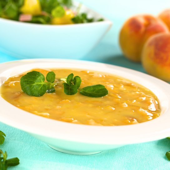 Холодний персиковий суп