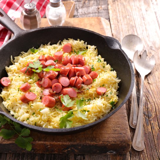 Рис з сосисками