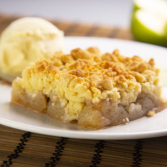 Коблер з яблуками