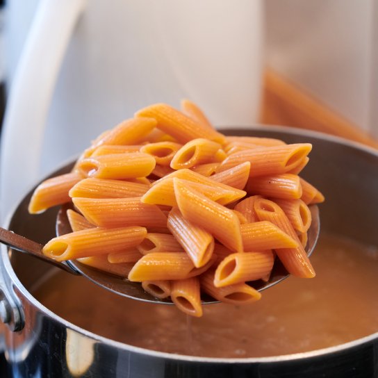 Чому макарони злипаються