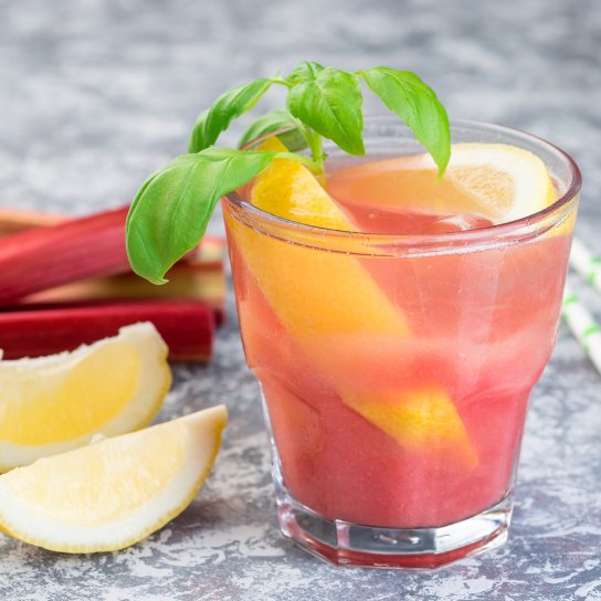 Напій з ревеню